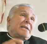 Betancourt ofreció una conferencia de prensa en la Parroquia Sagrado Corazón de Jesús.