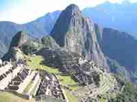 Hace 600 años a.C. los incas era un pueblo indígena que al pasar de los años construyeron ciudades enteras como el machupijchu.